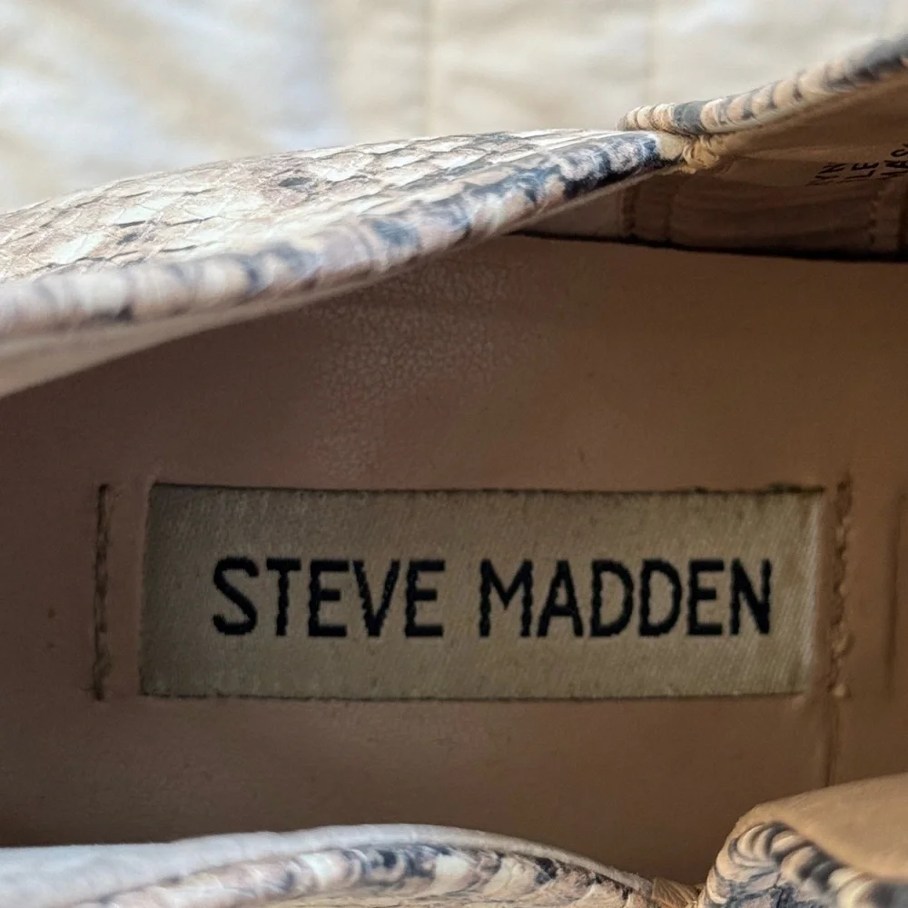 Steve Madden Camryn Snake Bootie Sz 7.5M